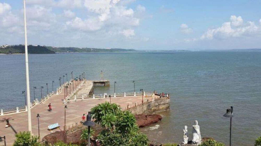 Dona Paula jetty