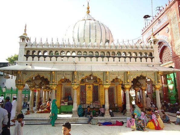 Hazrat Nizam-ud-din Dargah