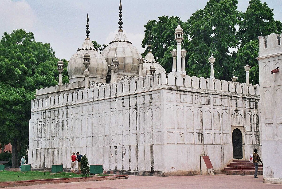 Royal Baths & Moti Masjid